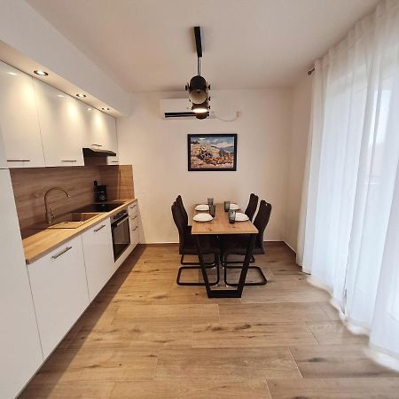 Bellistra Apartman Rabac - E Apartment Екстериор снимка