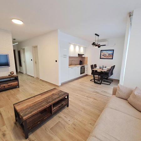 Bellistra Apartman Rabac - E Apartment Екстериор снимка